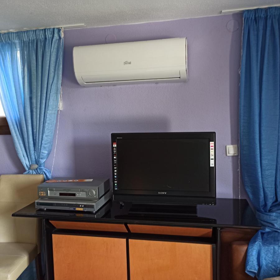 Εξοχική Κατοικία - Cottage Τίνα Líri Extérieur photo