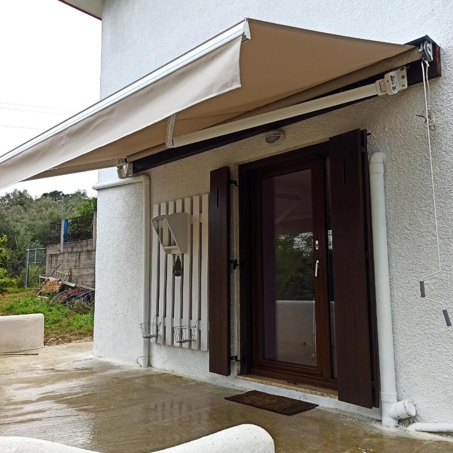 Εξοχική Κατοικία - Cottage Τίνα Líri Extérieur photo